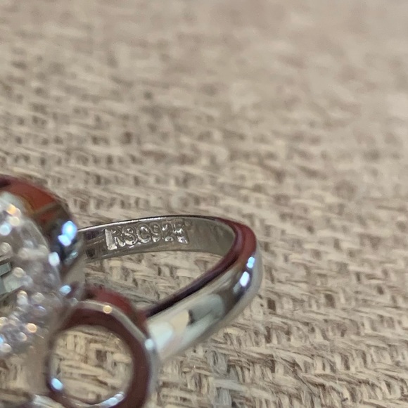 Silver Circles CZ Ring - Picture 5 of 5
